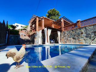 Xalet a Lliçà d´Amunt. Casa con piscina - impecable