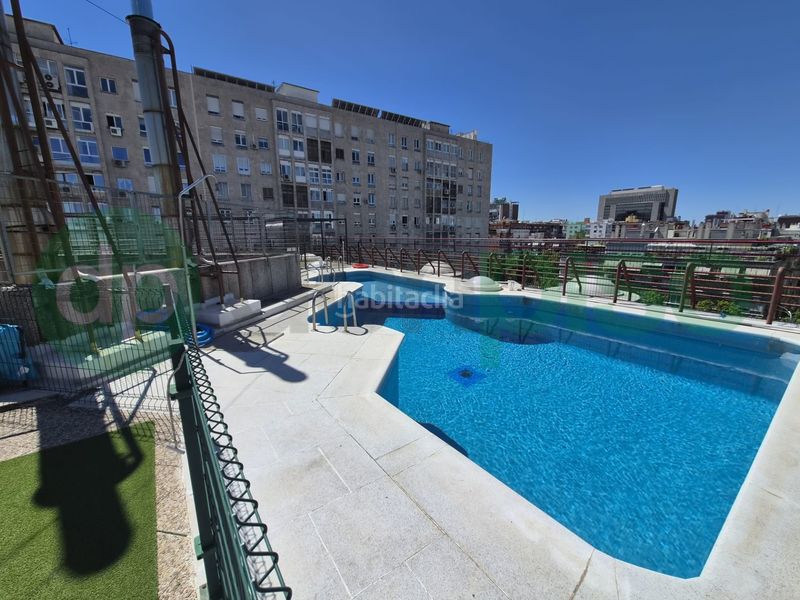 Foto ff3ee1b3-6193-4758-83de-bd4f45b78dc0. Pis amb calefacció piscina a Hispanoamérica-Bernabéu Madrid