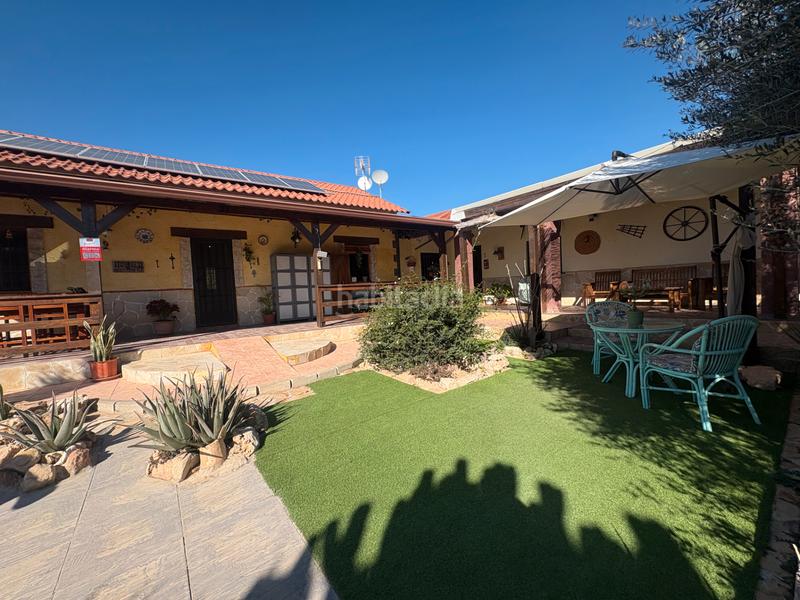 Foto d78f7e41-126e-407c-8608-a8e14971a5c7. Casale con camino riscaldamento in Librilla