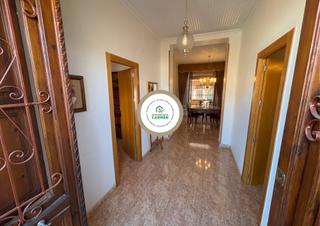 Maison à Alcantarilla. Casa en bajo con porche, gran patio y garaje privado