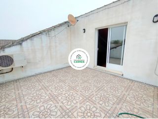 Reihenhaus in Alquerías. Triplex en venta con buhardilla en alquerías