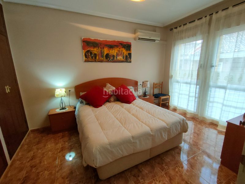 Foto d6fe4361-fb77-4be7-b0bd-ff36e3e125e8. Casa adossada a Alquerías Murcia