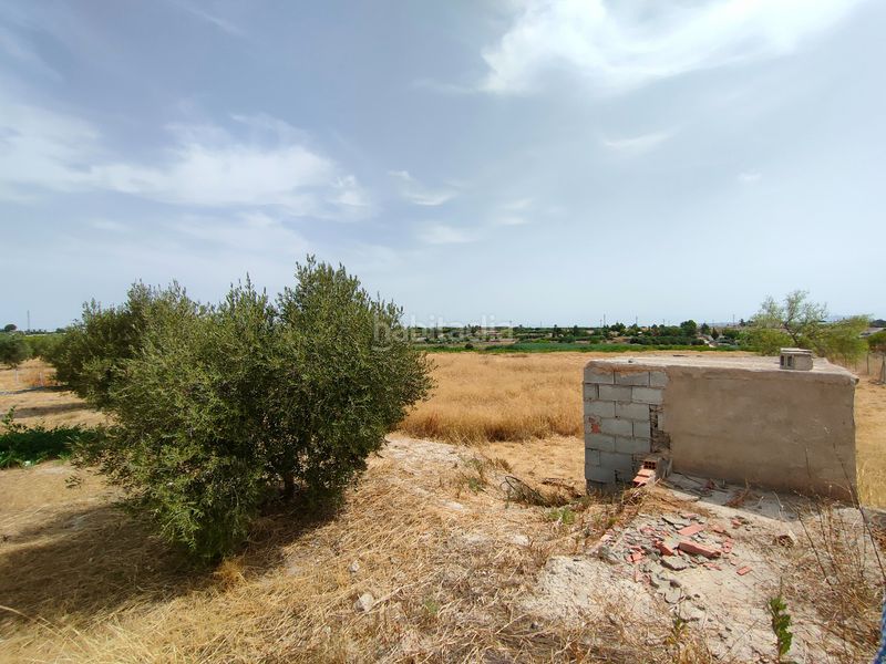 Foto 236d07ac-a57c-4f04-b18d-6ad6abc086ad. Masia amb xemeneia aparcament a Torres de Cotillas (Las)