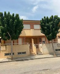 Casa adossada a San José de la Vega