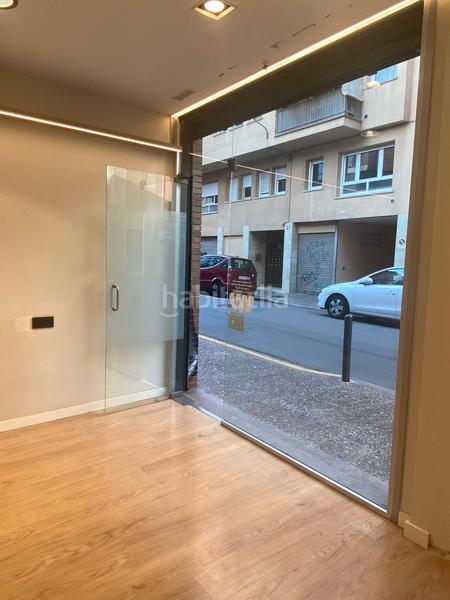 Foto 9ae81b93-434b-46d5-9a8f-0d59fa578f1e. Lloguer local comercial a carrer maluquer salvador 30 a Girona