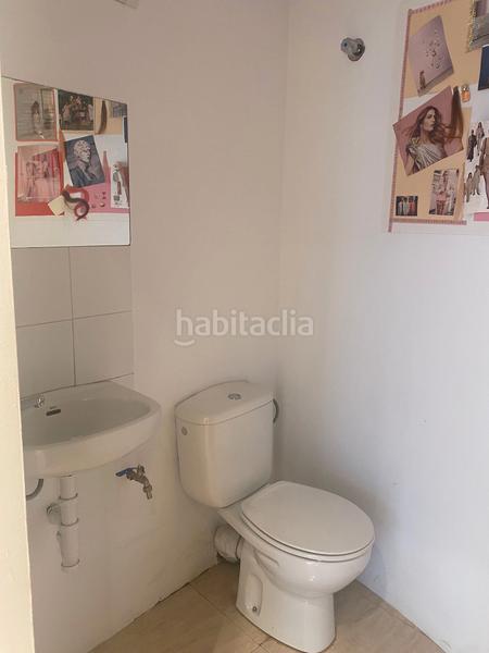 Foto a6df3d84-57ec-4dc4-b4eb-bb4c4d96506a. Lloguer local comercial a carrer maluquer salvador 30 a Girona