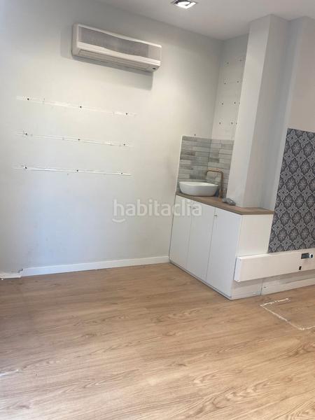 Foto d5796869-dd7f-4cbe-9b57-9dbaf0139d12. Lloguer local comercial a carrer maluquer salvador 30 a Girona