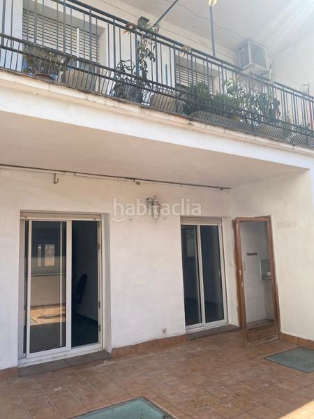 Foto 190a21ff-7e2b-47bf-8bb0-8715dc341a82. Lloguer pis amb xemeneia calefacció a Eixample Sud-Migdia Girona