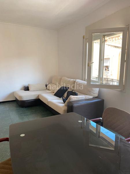 Foto baa41cc6-ba44-40e5-b3ce-74b7d15ccc0a. Lloguer pis amb xemeneia calefacció a Eixample Sud-Migdia Girona