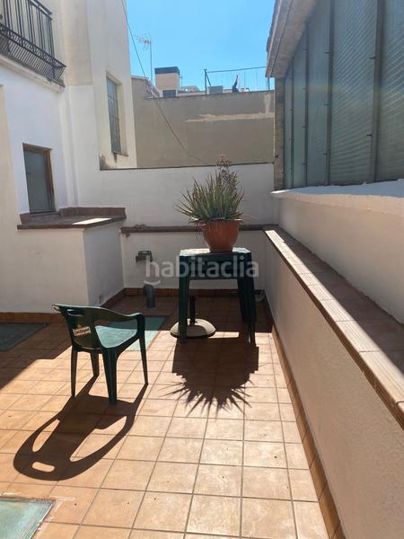 Foto beb46aa3-f087-4b94-acf3-43b257b441c9. Lloguer pis amb xemeneia calefacció a Eixample Sud-Migdia Girona