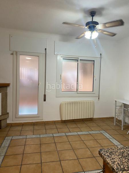 Foto e97b3e39-b87a-465c-82ca-6fd3f3c39756. Lloguer pis amb xemeneia calefacció a Eixample Sud-Migdia Girona