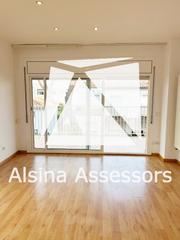 Location Appartement  Carrer nostra senyora de fanals. Pis ideal perella amb fills  contracte habitual