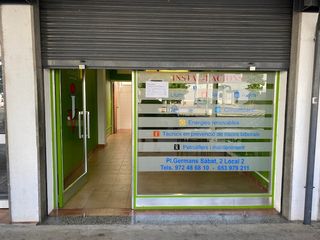 Lloguer Local Comercial a Plaça dels germans sàbat 2. Local economic a germans sabat girona