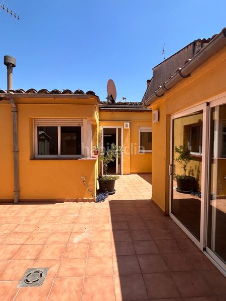 Foto 2e68a43e-e343-4acc-9765-42c3d504c72d. Casa adossada amb calefacció a Sarrià de Ter