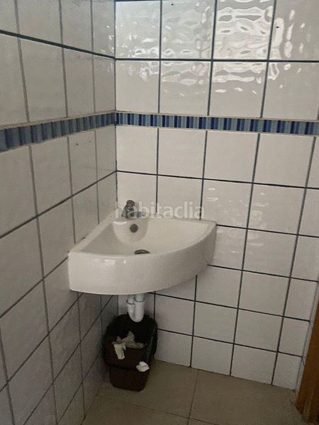 Foto cefe587c-f60a-4a72-ab37-6142a0c0e528. Alquiler local comercial en carrer rosselló 15 local comercial en alquiler - centro en Palamós