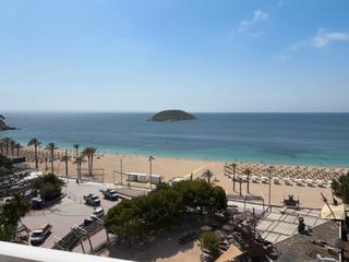 Apartament a Magaluf. Piso en primera línea de playa con vistas espectaculares