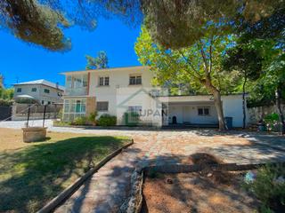 Rent House in La Navata