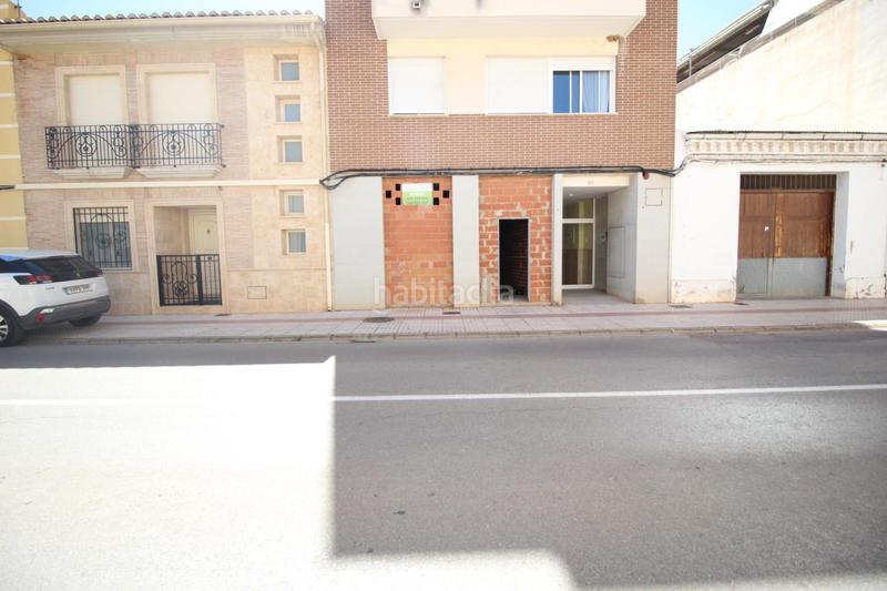 Foto 6fc2e767-1095-4018-a394-b8f0e1712cbc. Locale commerciale in Almenara