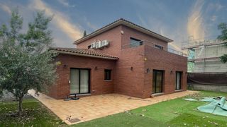 Miete Chalet in Ametlla del Vallès (L´). Casa como nueva