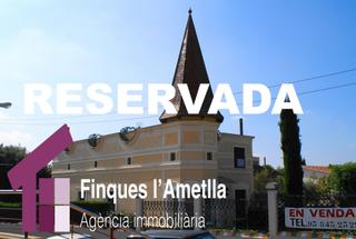 Xalet a Carrer sebastià bassa 7. Torre preciosa para vivir , jardín