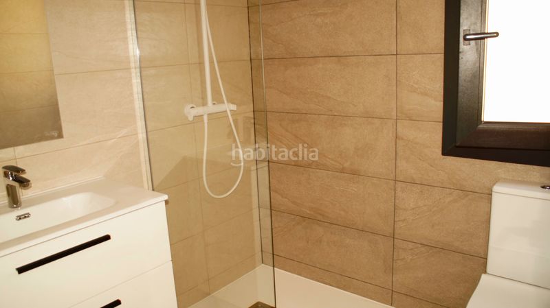 Foto 47fb6c2d-5ce1-458b-92b3-e7431884087d. Casa aparellada amb calefacció aparcament a Santa Eulàlia de Ronçana