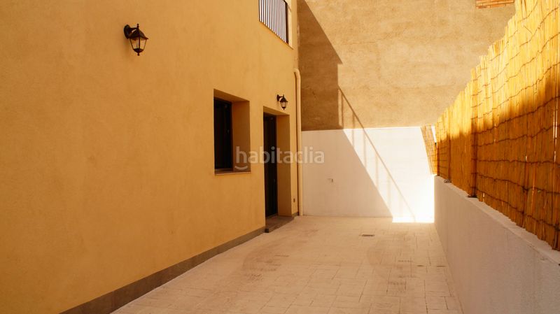 Foto 965fc5a0-d270-4aec-ab33-3bdb82924da2. Casa aparellada amb calefacció aparcament a Santa Eulàlia de Ronçana