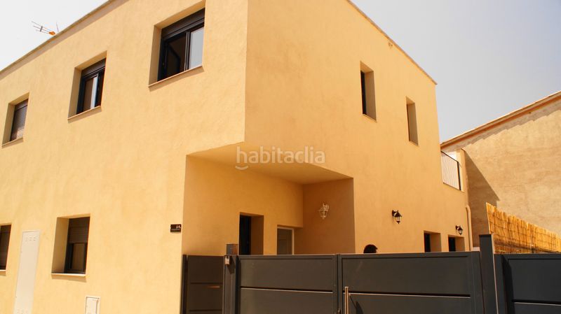 Foto d4adb7d2-30a8-401c-a022-299f4446efdf. Casa aparellada amb calefacció aparcament a Santa Eulàlia de Ronçana