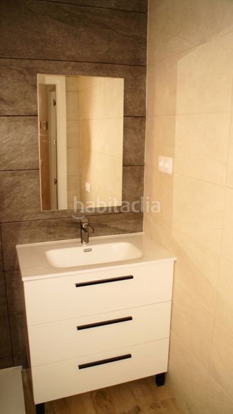 Foto f756cb75-c5dc-46d8-acb3-f56e381768be. Casa aparellada amb calefacció aparcament a Santa Eulàlia de Ronçana