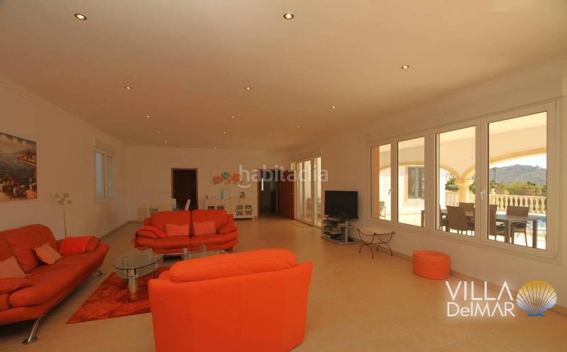 Foto 4c3db422-adb9-4a5f-aed9-60fb04603cf8. Maison avec cheminée chauffage parking piscine dans Calp