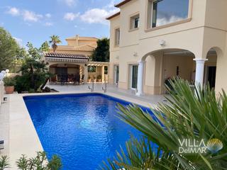 Maison à Pedreguer. La sella – ¡villa mediterránea única con fantásticas vistas al m