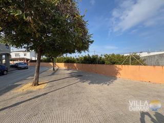 Terreny residencial a Centro Urbano. Els poblets – ¡terreno en el pueblo con muchas posibilidades de