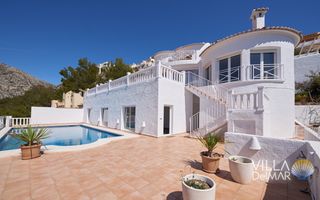 Chalet en Mascarat. Altea hills – villa de 4 dormitorios con impresionantes vistas a
