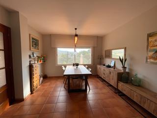 Maison jumelée  Carrer d'aranyó. Per entrar a viure, ideal família