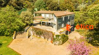 Chalet  Barri migdia. Inmejorable con enorme jardin y gran piscina