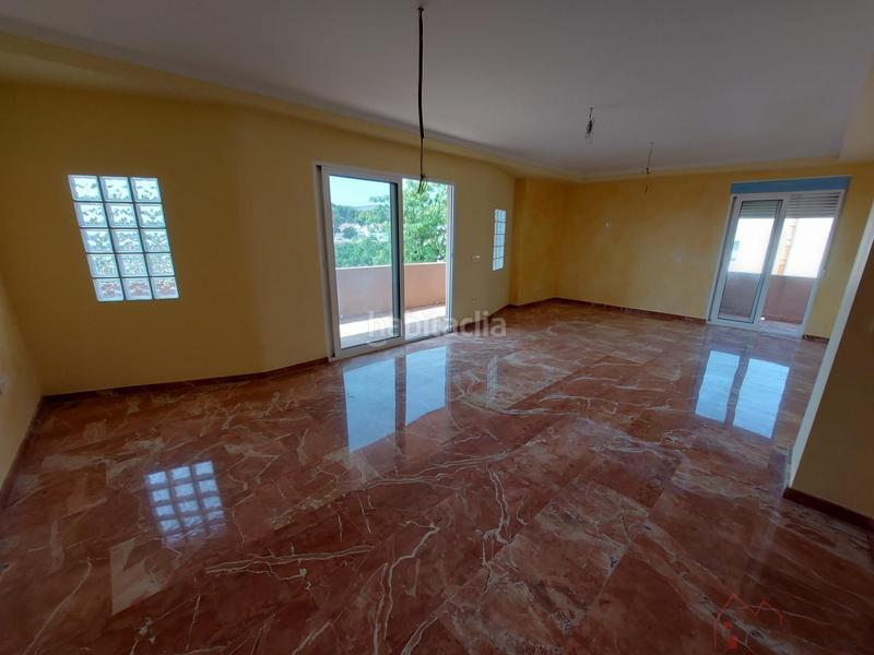 Foto 456a71d9-5dc0-4399-ab61-502511aede21. Pis a Tous