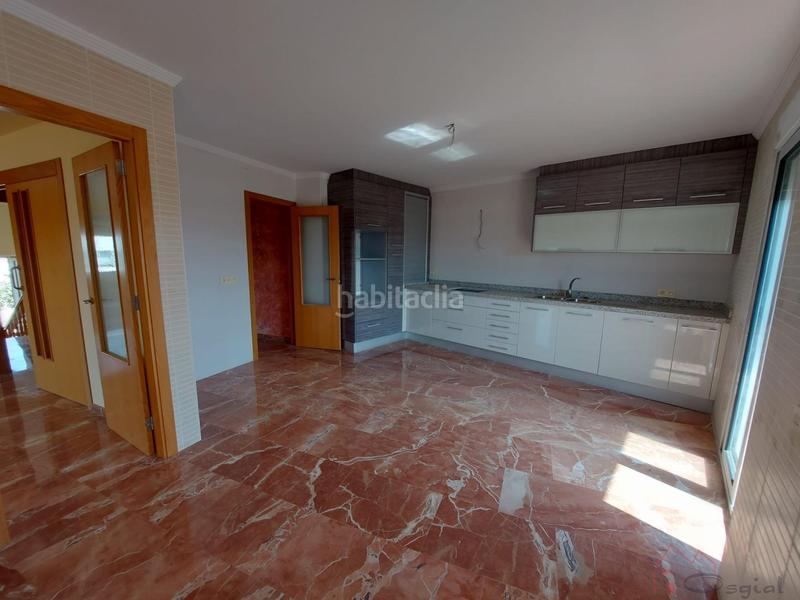 Foto c277dbb1-0fe4-4872-b120-a7bd8c70ab00. Pis a Tous