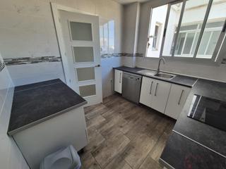 Etagenwohnung  Pere esplugues. Alzirapiso