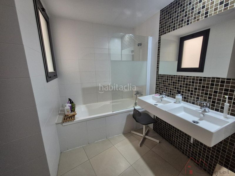 Foto 187d3b80-ba6a-44be-a025-46ee0a8d1349. Pis amb aparcament piscina a Silla