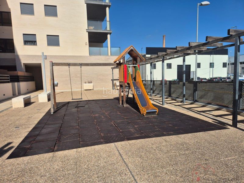 Foto dc59d54f-e892-4da1-a14f-f79788cc36c7. Pis amb aparcament piscina a Silla