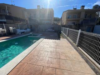 Maison jumelée à Carrer cami de canyelles 2a. "un lujo de casa"