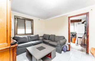 Appartement à Carrer d'aragó 15. "piso economico, especial inversores"
