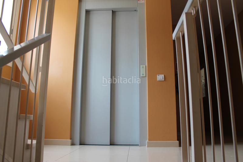 Foto 20258f80-c4ff-4c1b-ab43-6b82620319a4. Piso en carrer de josep mestres 2 ¡ideal parejas o solter@s! en Cubelles