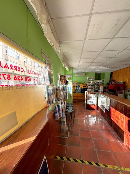 Foto 4d4f1f69-ef62-4f05-b89f-e3fdd3202a42. Lloguer local comercial a Bulevar-Plaza Castilla Azuqueca de Henares