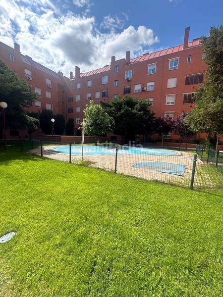 Foto 5e1be8f4-aa32-46fc-b888-587a225d3611. Pis amb calefacció piscina a Casco Histórico de Vallecas Madrid