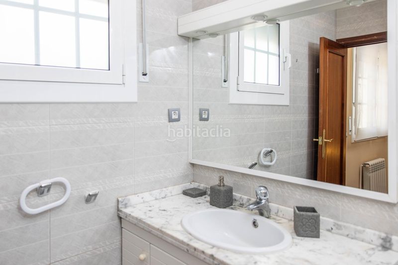 Foto d7908d58-7c10-4a6b-8df4-0fc592f481a7. Casa amb calefacció aparcament piscina a Mas Mel Calafell