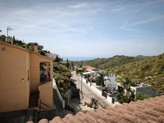 Casa a Brises de calafell. Maravillosa casa con vistas a la montaña en plena naturaleza