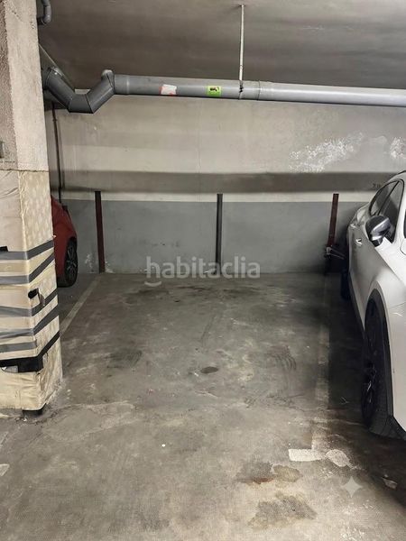 Foto dad25852-41cf-4ad0-a638-6a846373b432. Aparcament cotxe a Centre Viladecans