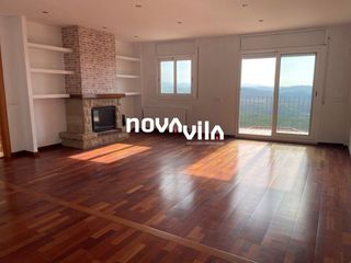 Casa en Canyelles. Increíble oportunidad! casa a la venta en la cogullada