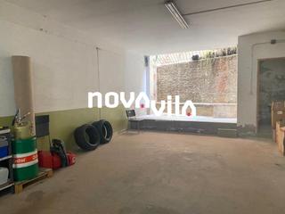 Lloguer Local Comercial a Centre. Amplio y luminoso local en próxima zona ballester!!!