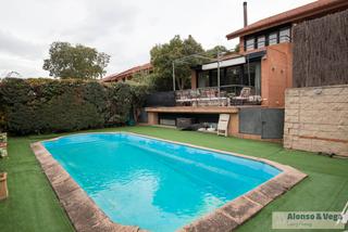 Doppelhaus en N/a. Espectacular vivienda pareada en pozuelo de alarcn
